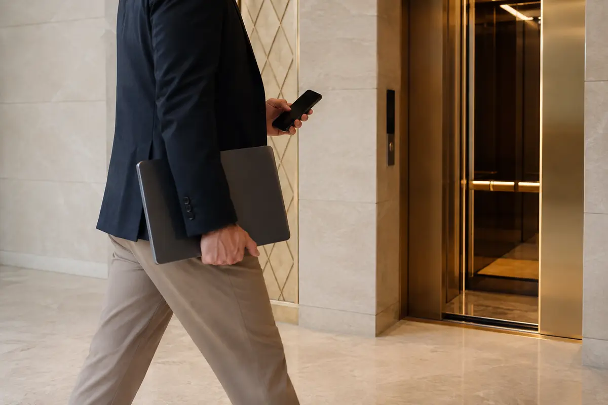 VPN for Riyadh Business Travel: Don’t Make One VPN Do Every Job